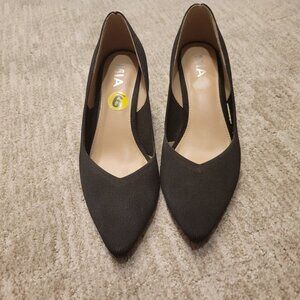 Black Mia stretch knit pumps